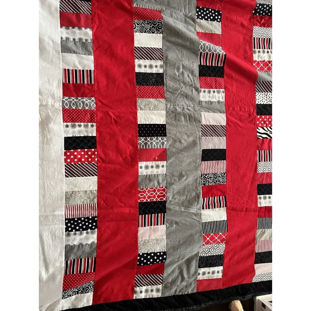 Handmade‎ Vintage Quilt /shams Grandma Farm 64x 62 Cotton Fabric Vintage Cleaned